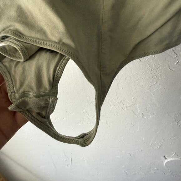 Everlane Bodysuit Womens Small Supima Cotton Stretch‎ V Neck Cap Sleeve - Picture 9 of 9